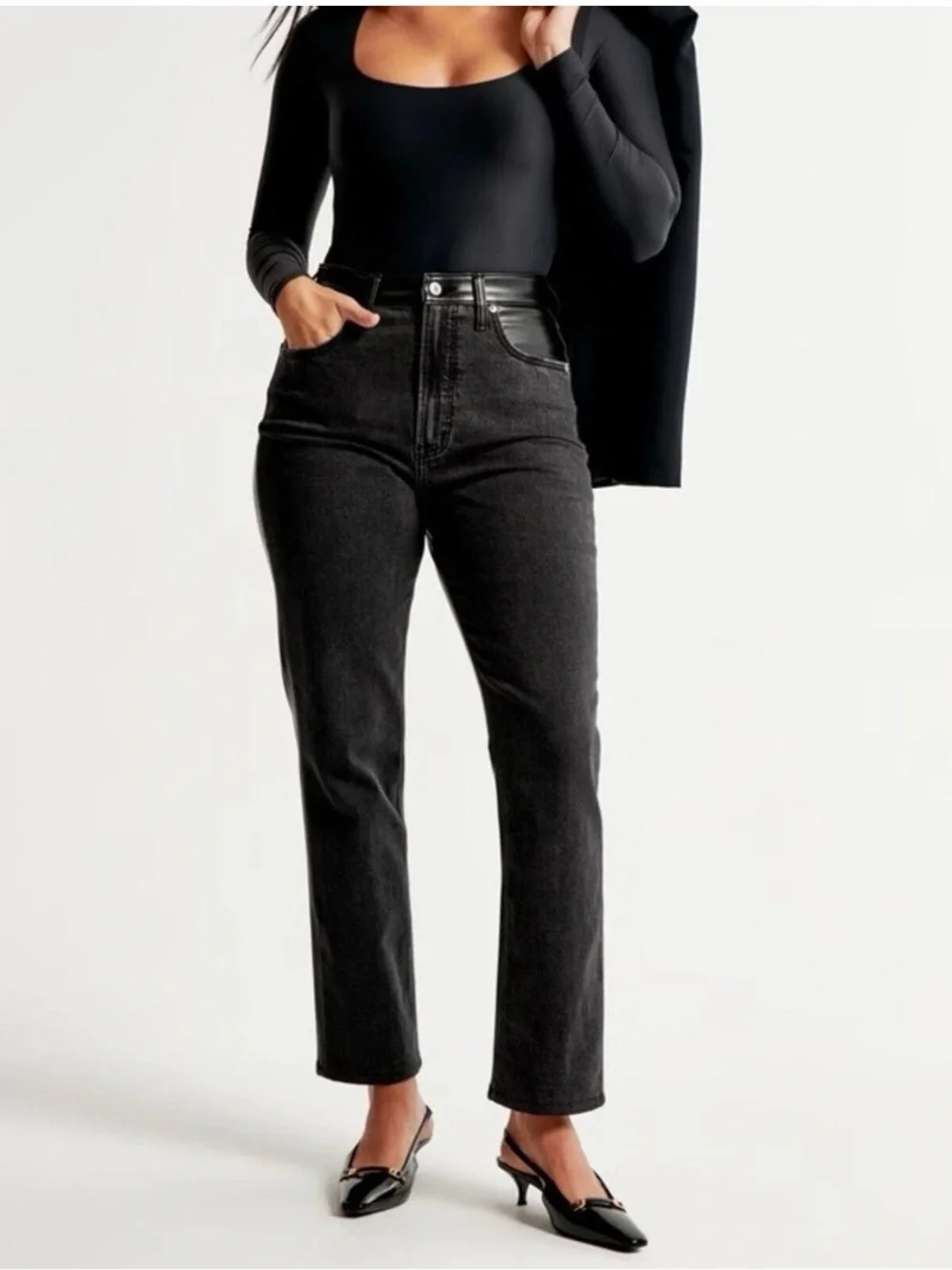 🖤NWT Abercrombie Curve‎ Love Vegan Leather Panel Ankle Straight Jeans Size 29🖤